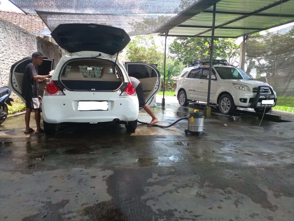 luas tanah usaha cuci mobil