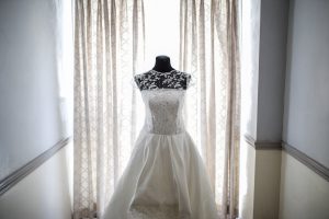 harga laundry gaun pengantin